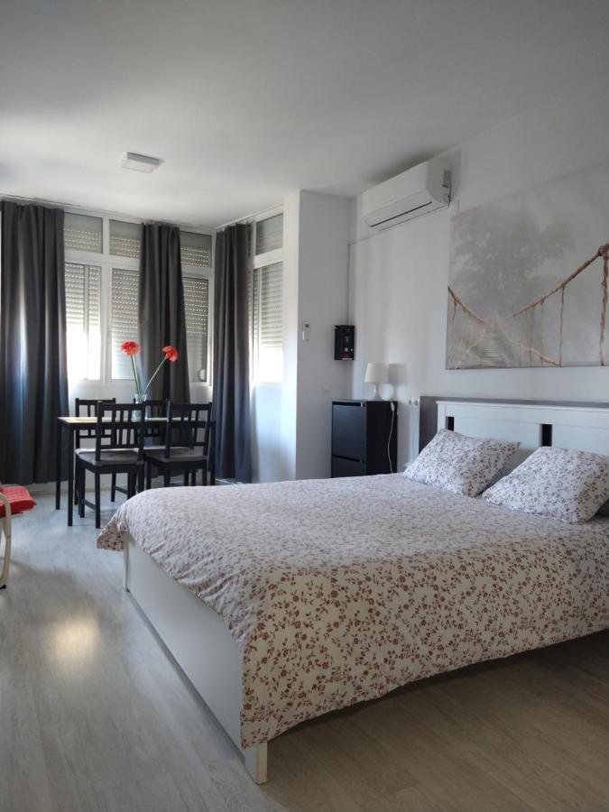 Amplio Estudio,vista Mar Y Montaña, A Pasos Del Centro